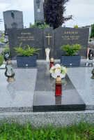 /album/dvouhroby/20250605-130527-jpg/